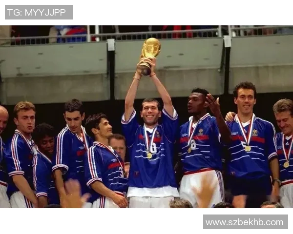 上海足球队以60分稳居世界杯积分榜首位争夺冠军希望再添动力