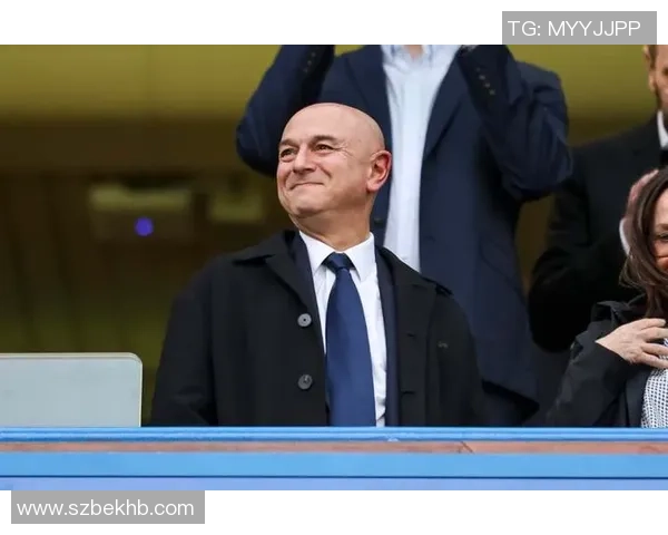 足球明星时尚着装风格大揭秘展现球场外的魅力与个性 足球明星时尚着装风格大揭秘展现球场外的魅力与个性